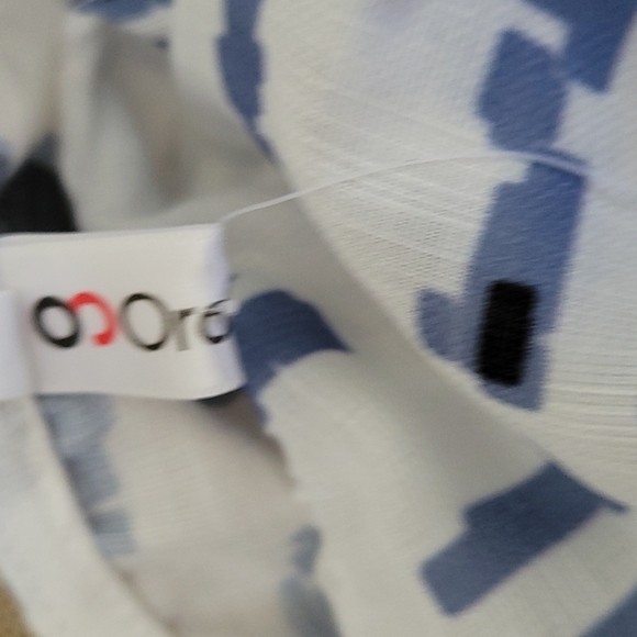 A summer dress - Picture 4 of 5